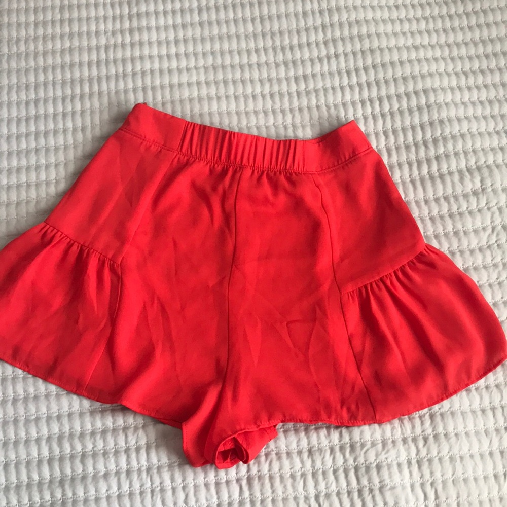 Red ‘Show Me Your MuMu’ Shorts - Picture 4 of 7